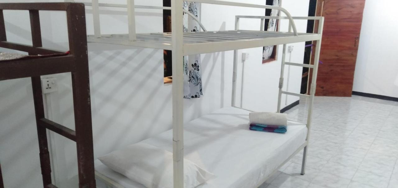 Walkers Hostel トリンコマリー エクステリア 写真